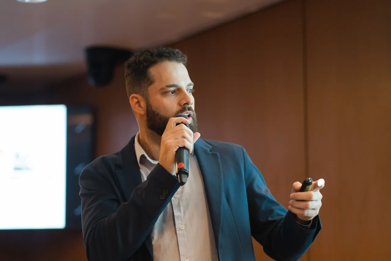Philip Brás — palestra Comportamento do Cliente